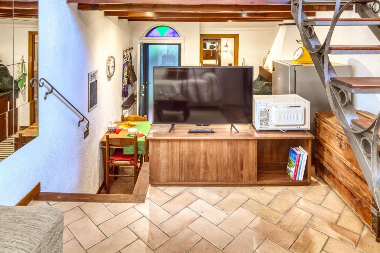 Mario Apartment With Garden Леванто Екстериор снимка
